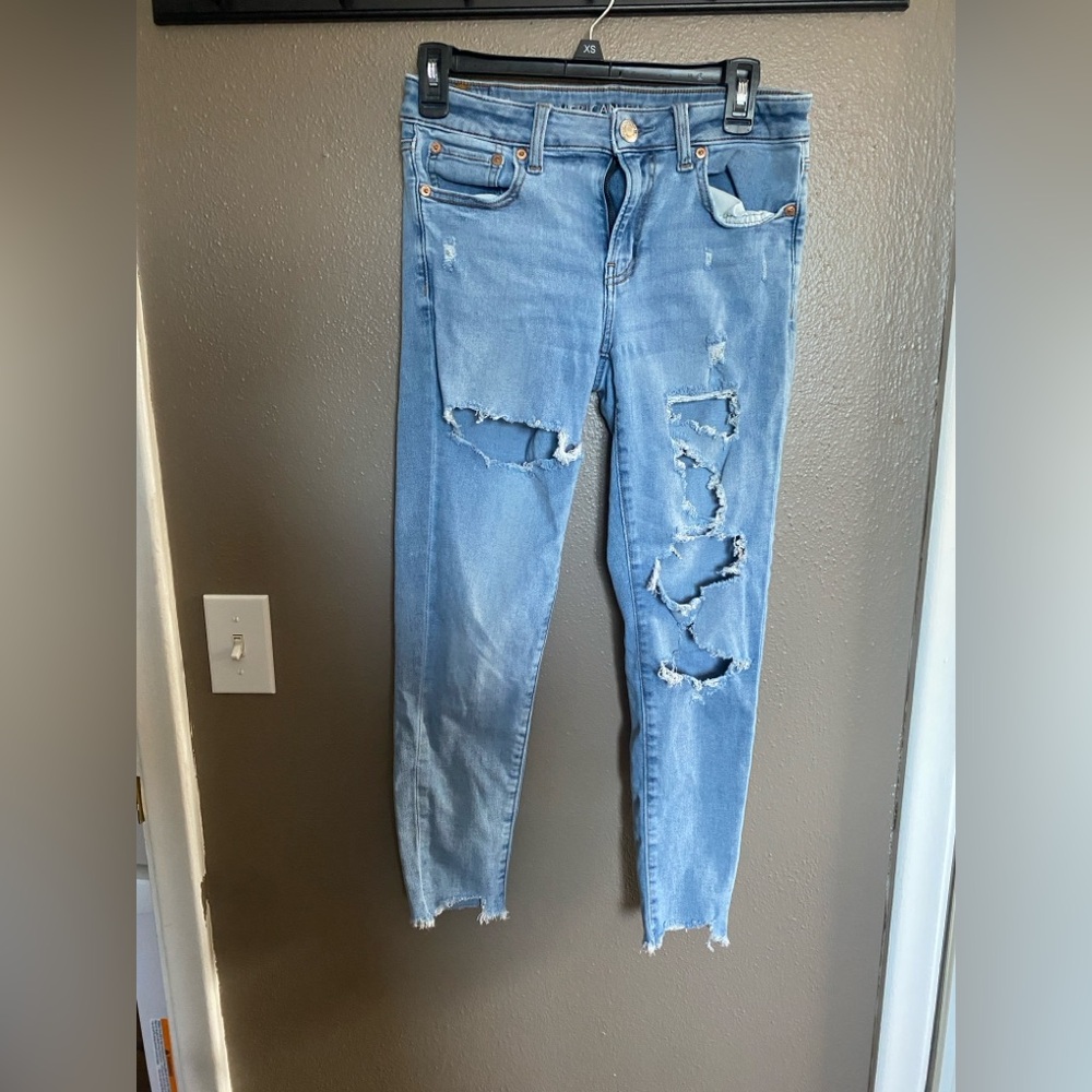 American Eagle Outfitters Light Blue Distressed Straight Leg Jeans